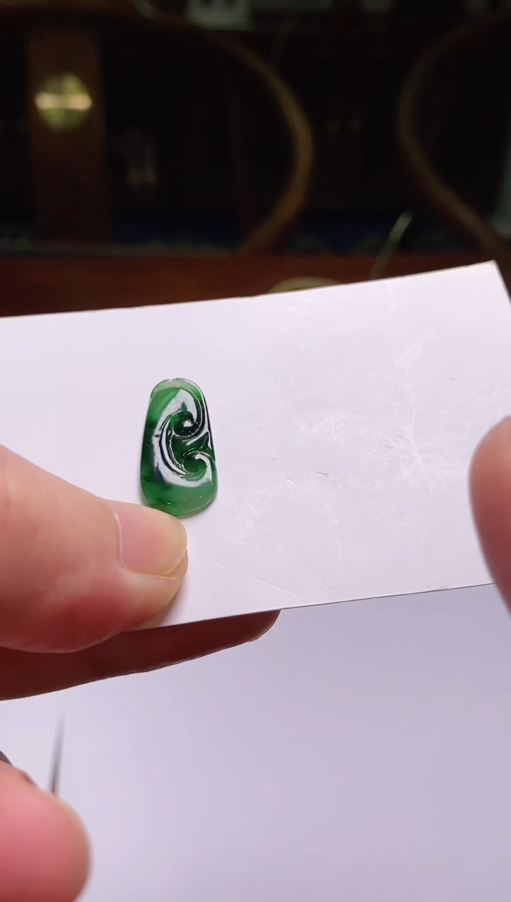 翡翠未镶嵌颈饰吊坠