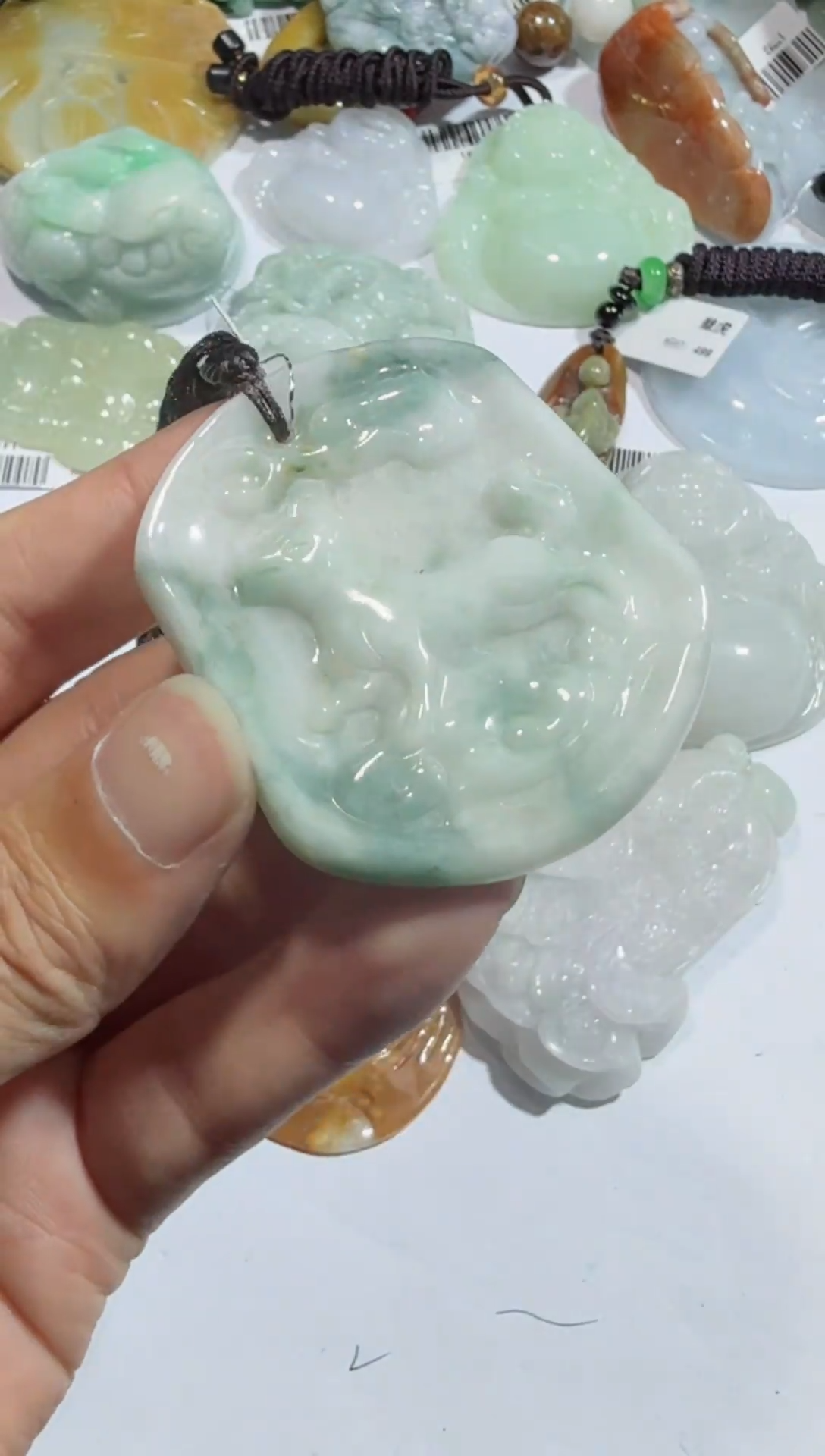 【闪购商品】翡翠颈饰未镶嵌00001331