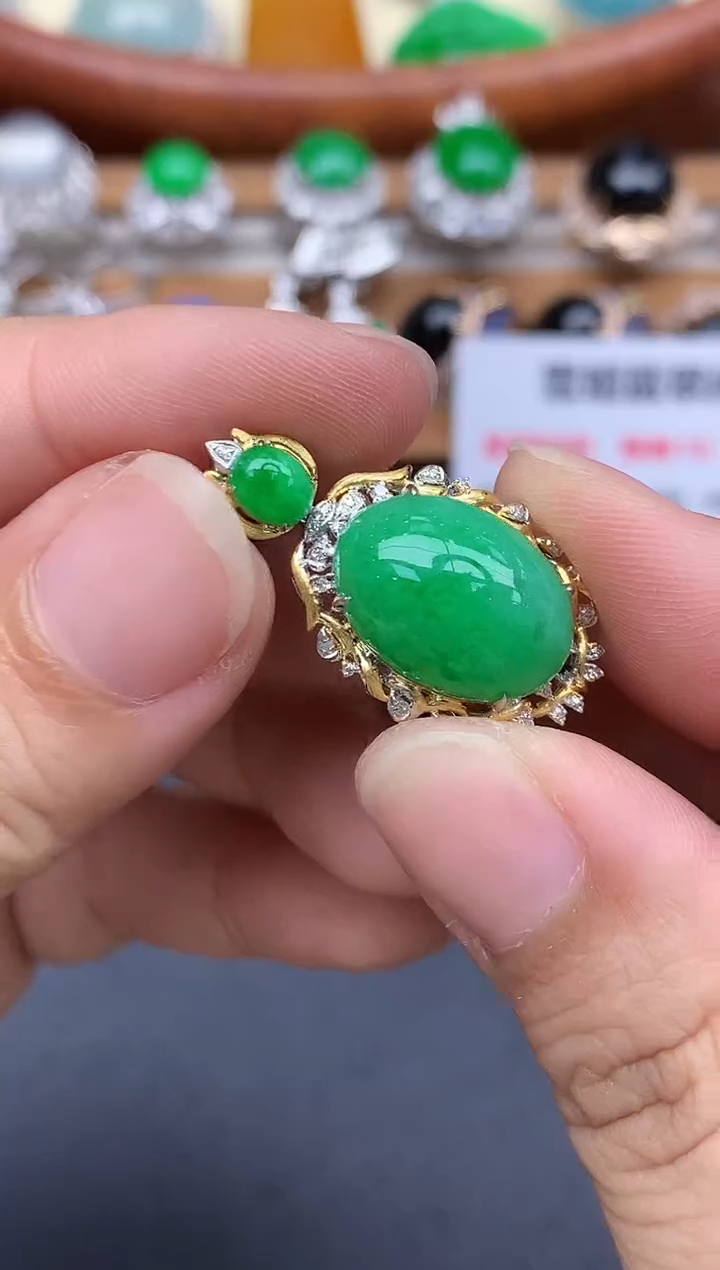 颈饰18K金镶嵌翡翠345-中国好珍宝