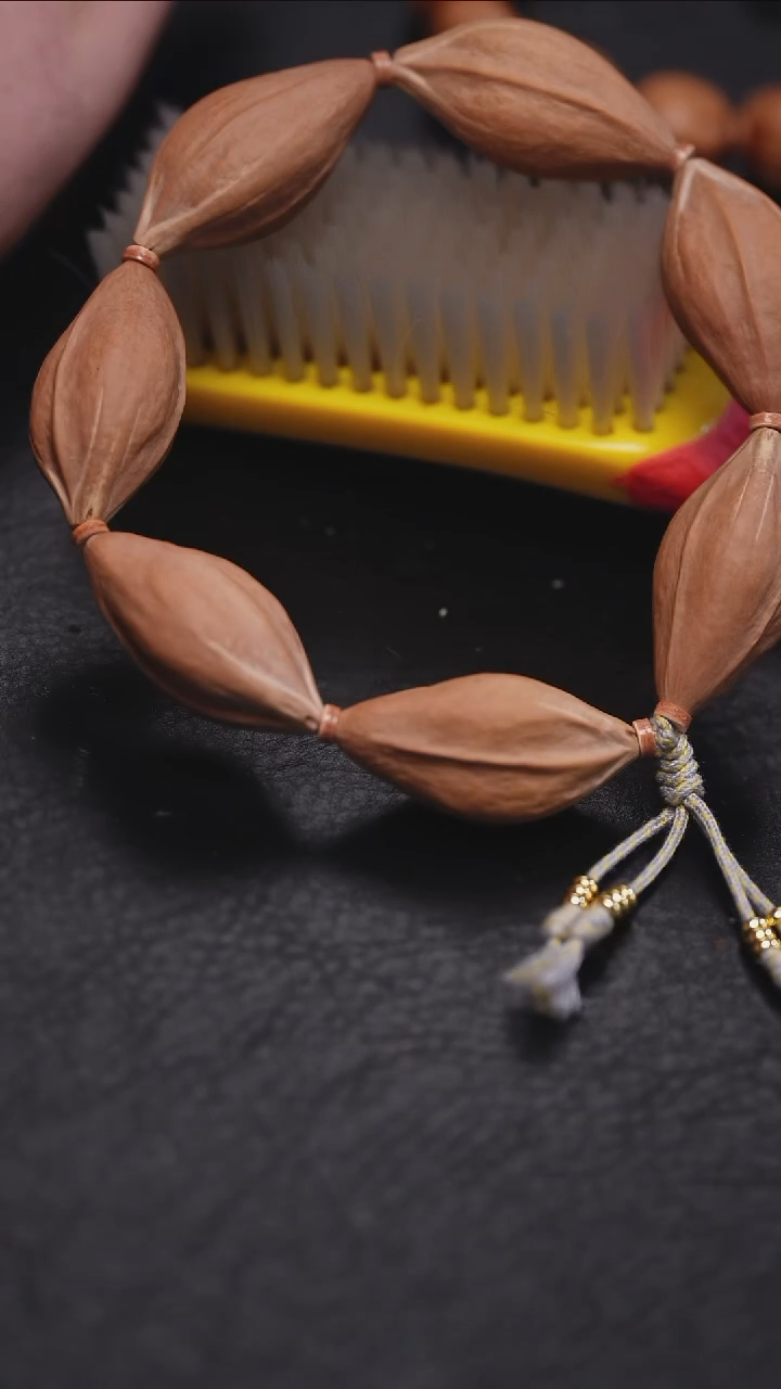 吊坠橄榄核 文玩/木作/书画/钱币 > 菩提/核桃 > 橄榄核 修改