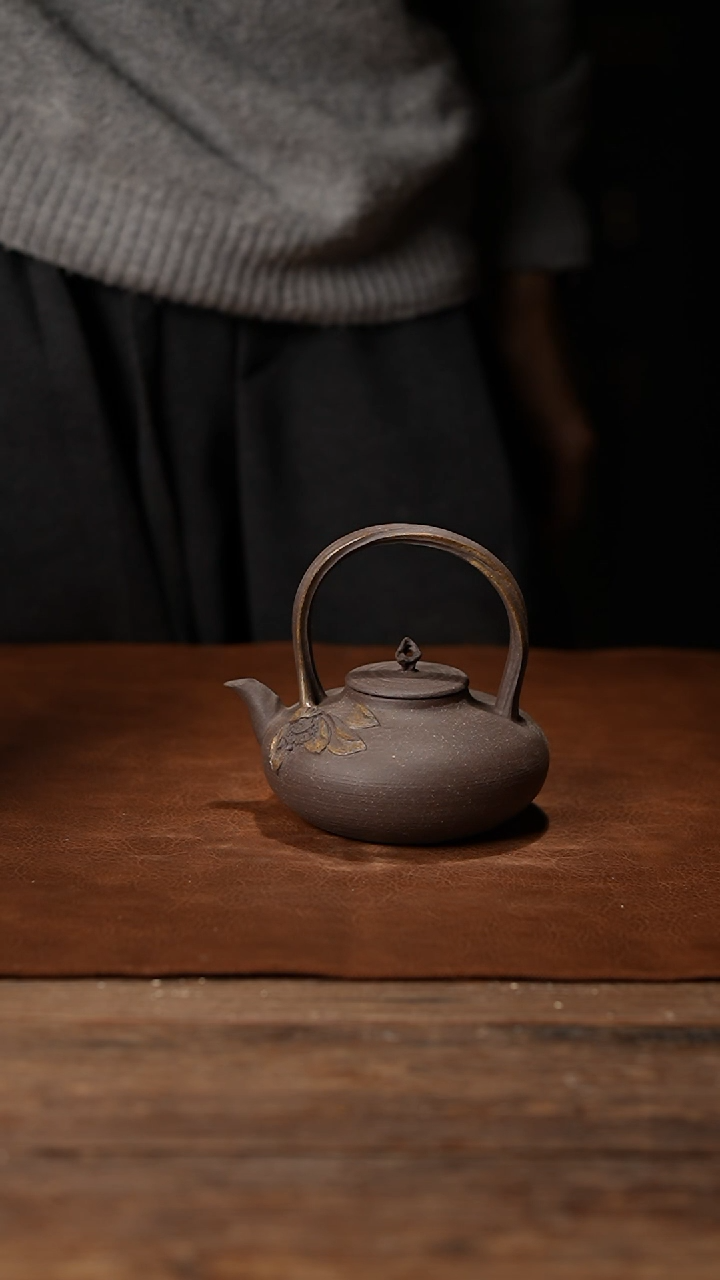 023莲花提梁煮水壶300CC