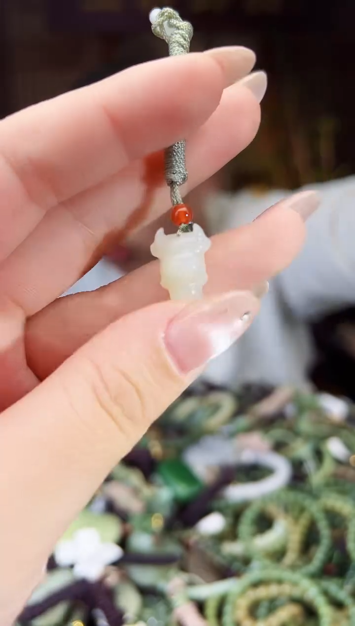 颈饰未镶嵌和田玉多样性发货拍一发一