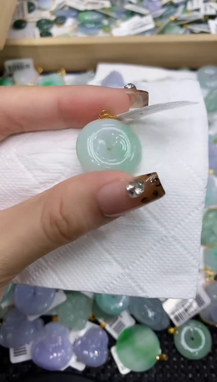 翡翠未镶嵌颈饰111111111111