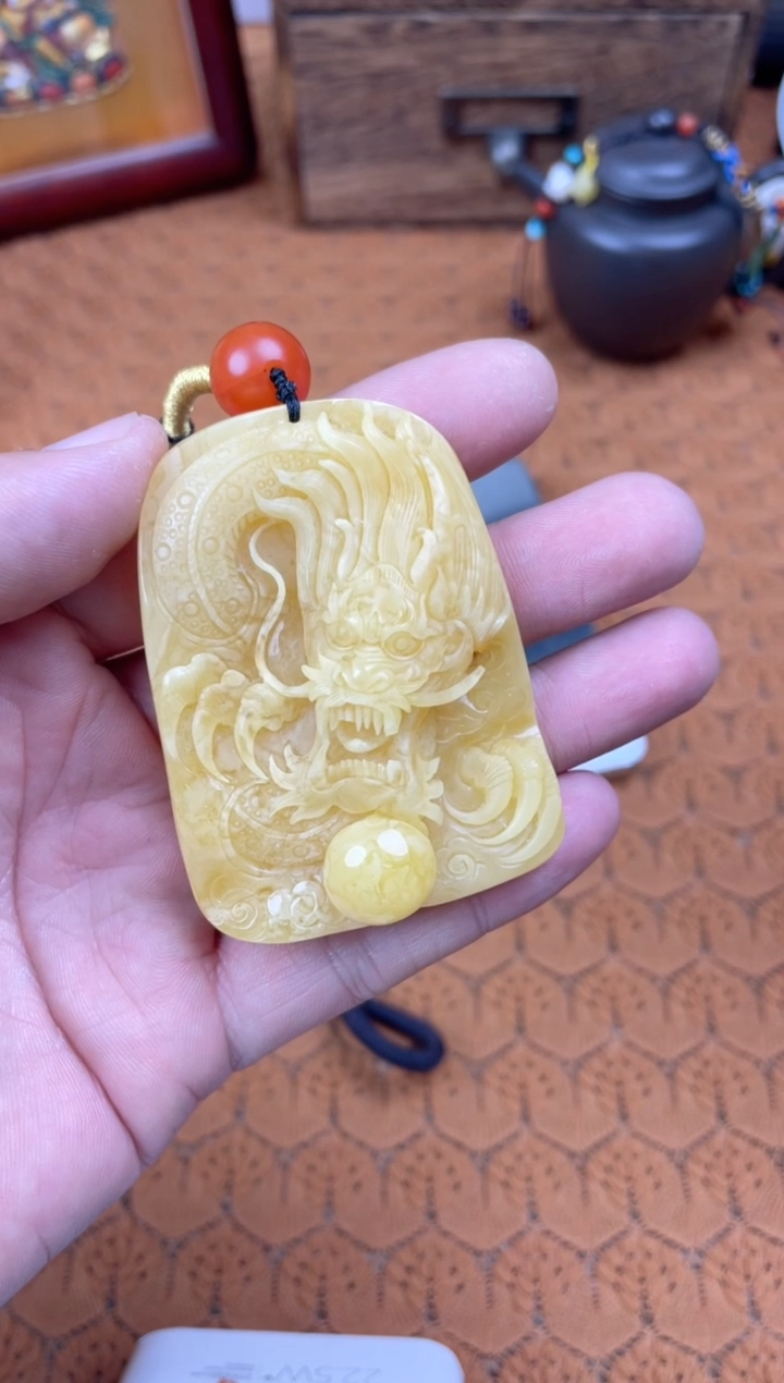 【闪购商品】琥珀裸石未镶嵌888发一件