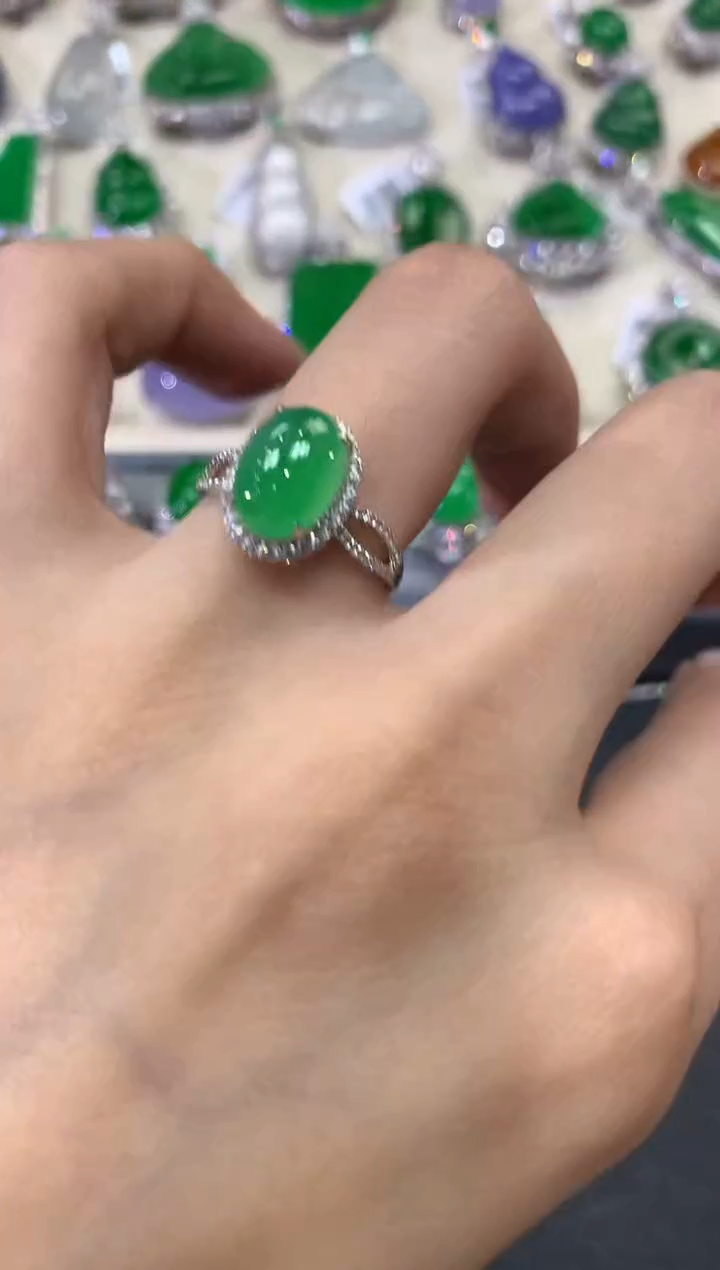 【闪购商品】翡翠戒指18K金镶嵌w99        