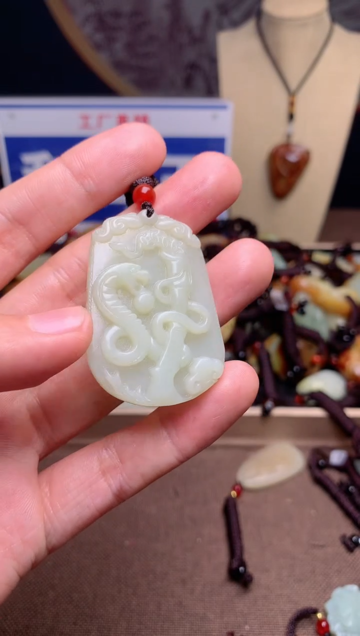 【闪购商品】和田玉颈饰未镶嵌1