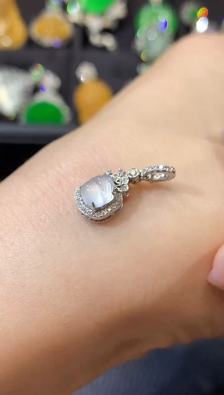 【闪购商品】翡翠吊坠(不含链)18K金镶嵌D2