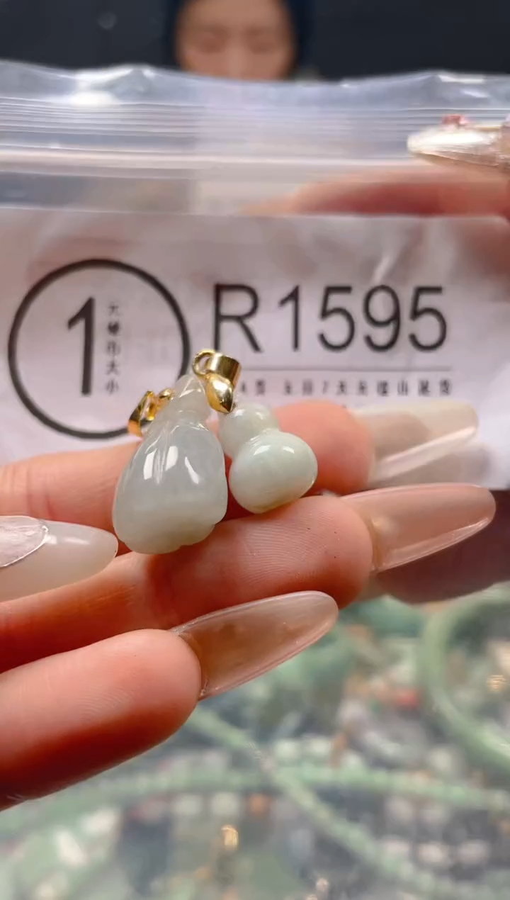 【闪购商品】翡翠颈饰未镶嵌/R/翡翠A货一图一物