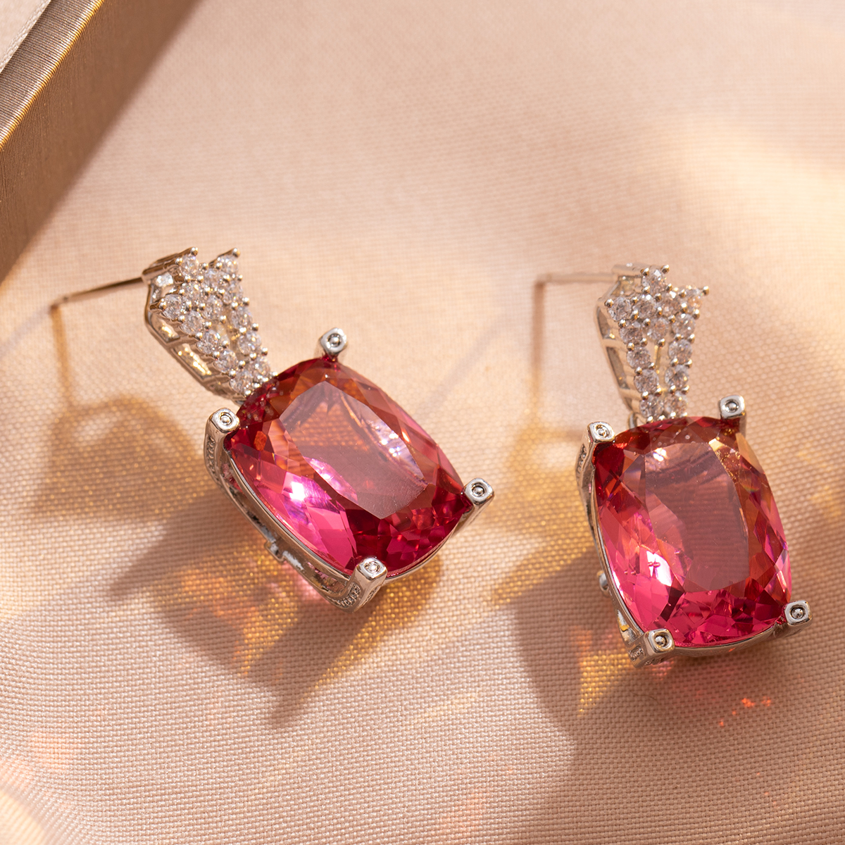 铜合金合成锆石耳饰 复古欧美百搭小众轻奢高级耳环