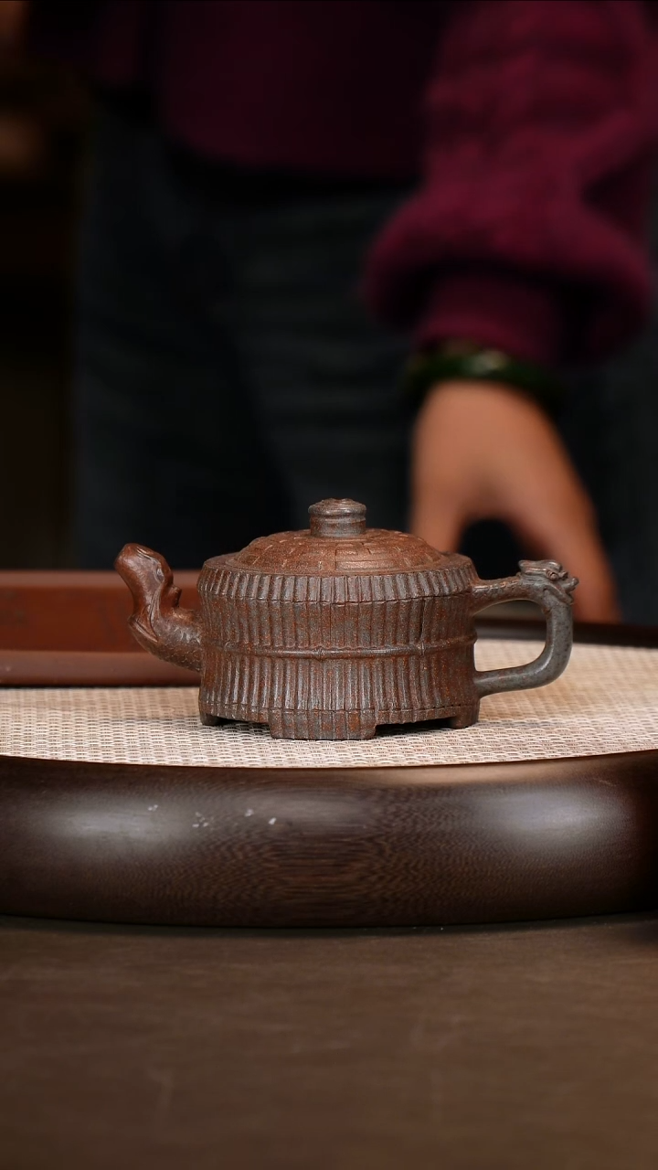 茶壶紫砂【邵忠源】鲨皮青一捆竹    200CC