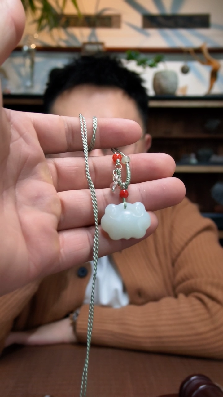 颈饰未镶嵌和田玉和田玉如意锁吊坠QC