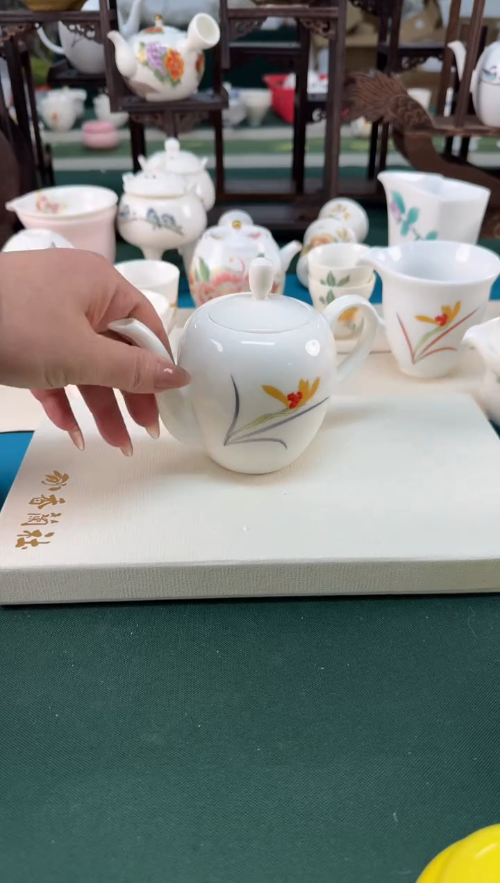 【闪购商品】瓷器 ······.......