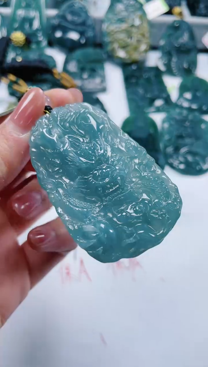 【闪购商品】翡翠颈饰未镶嵌