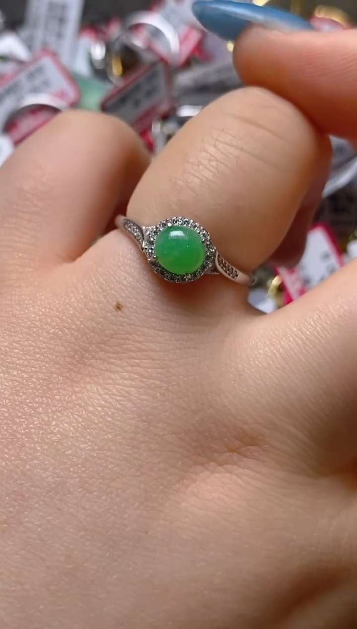 银S925镶嵌戒指翡翠百内无证书