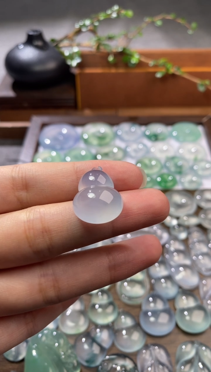 吊坠(不含链)未镶嵌翡翠葫芦