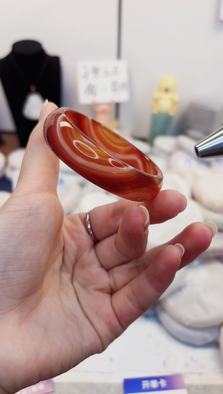 【闪购商品】石英质玉手镯未镶嵌224