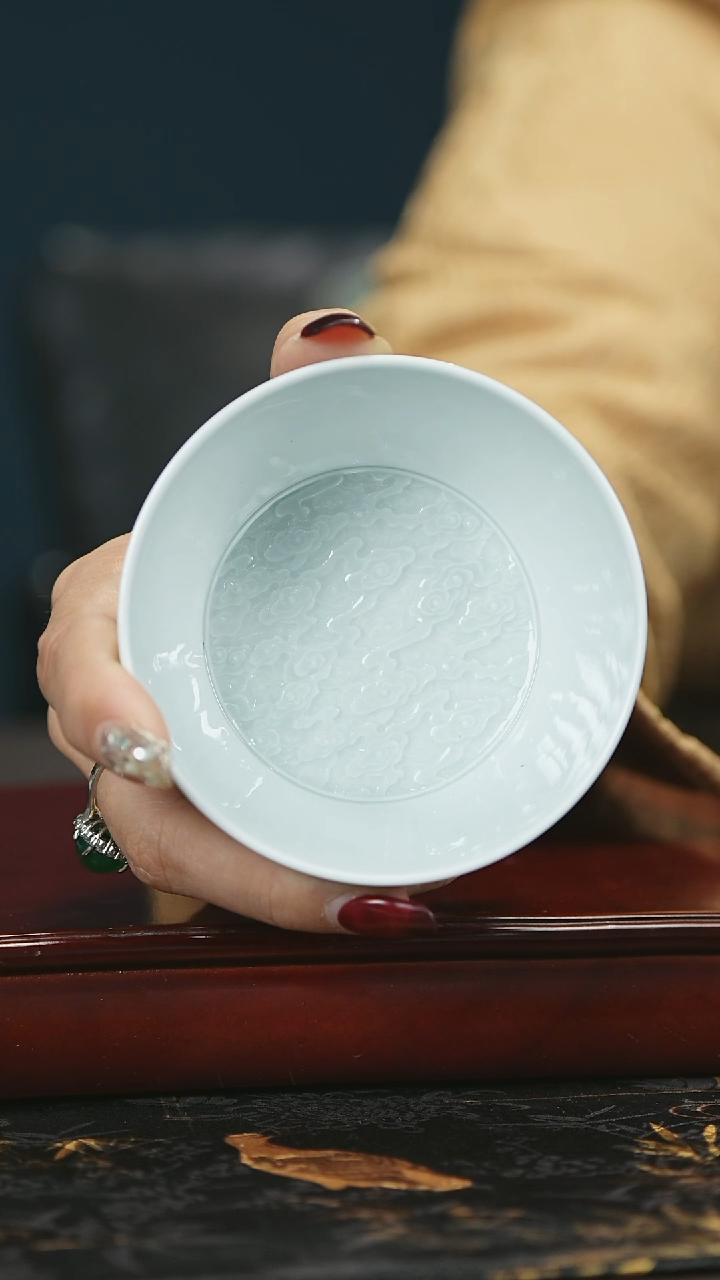 【闪购商品】瓷唐里郎窑绿雕刻内绘祥云杯