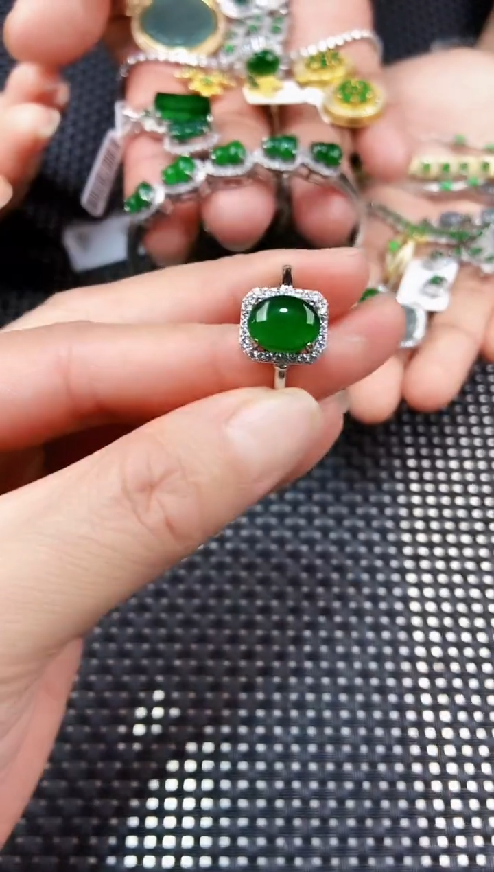 【闪购商品】翡翠戒指未镶嵌11111111