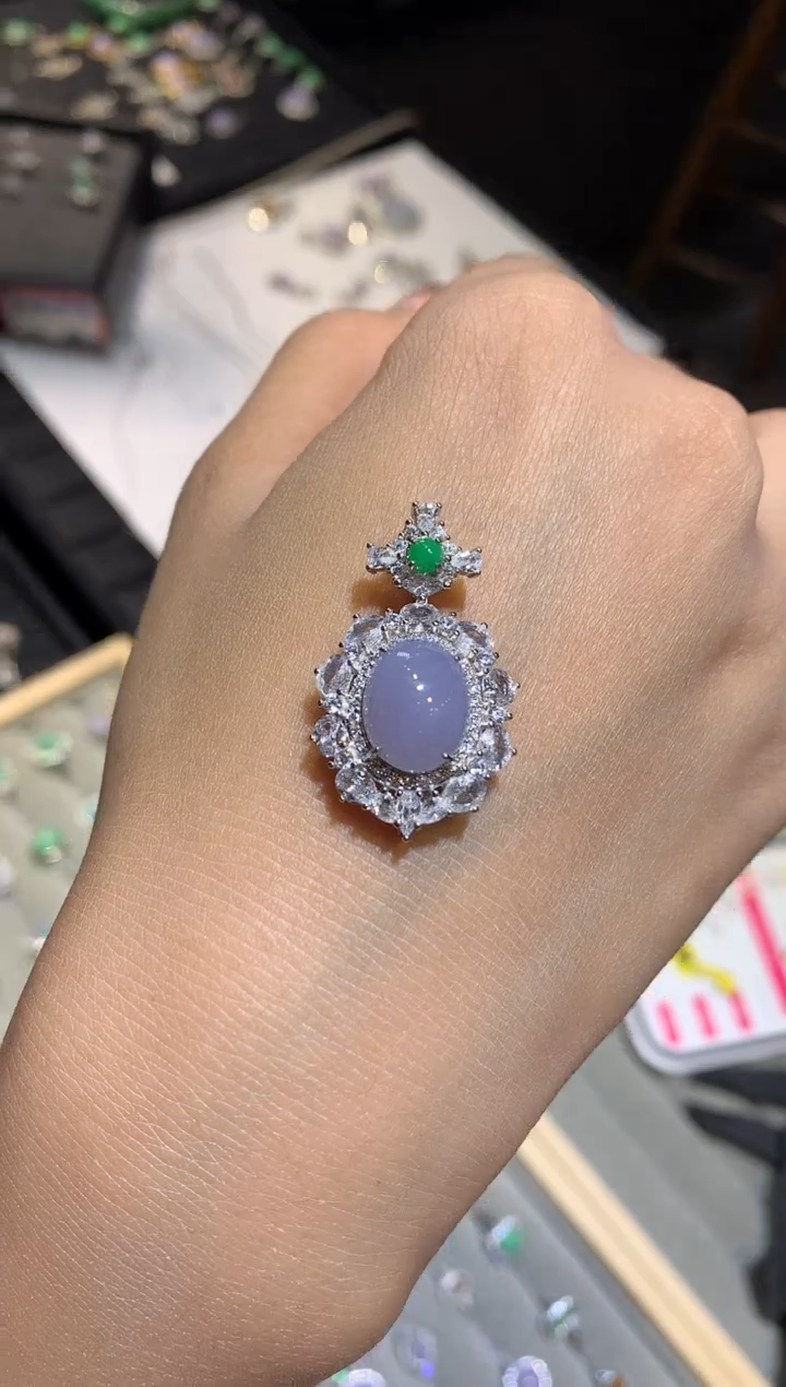 【闪购商品】翡翠吊坠(不含链)银S925镶嵌蛋面