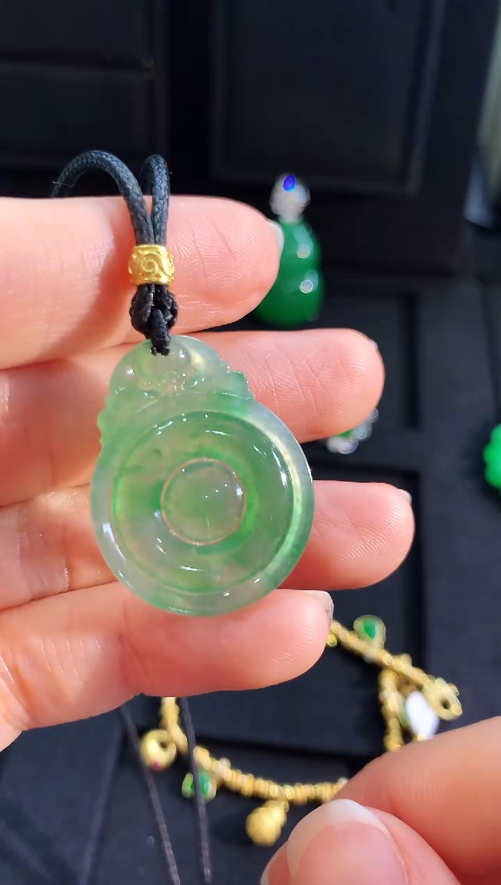 【闪购商品】翡翠颈饰未镶嵌吊坠