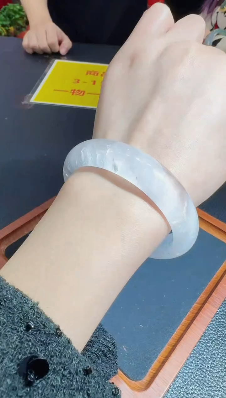 【闪购商品】水晶手镯未镶嵌发一件