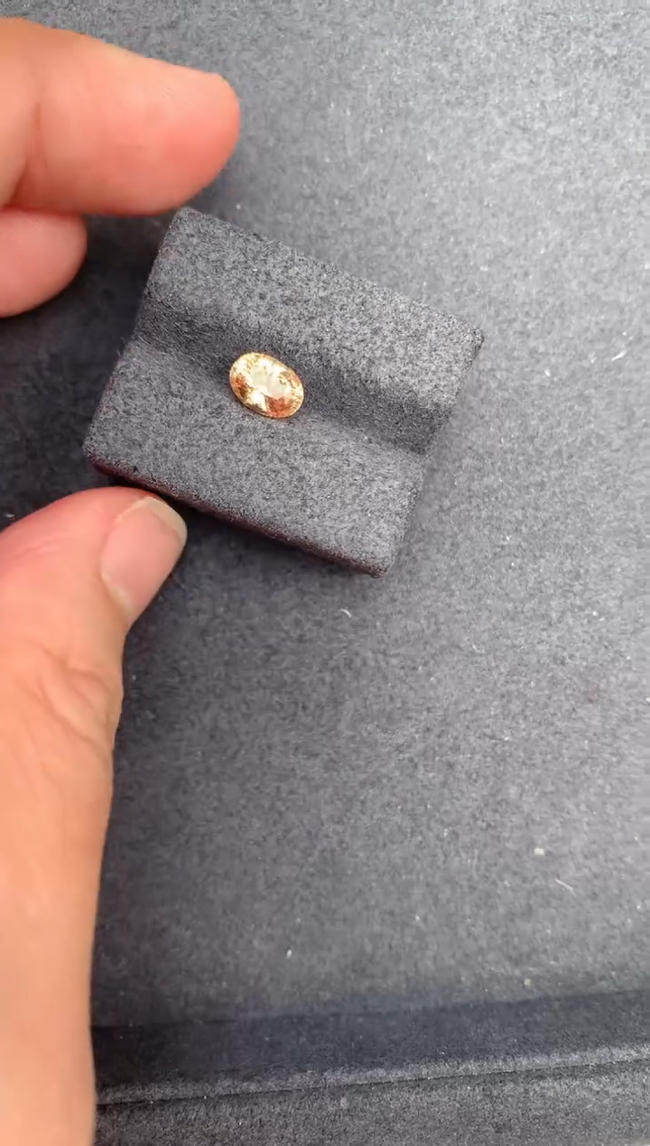 【闪购商品】彩色蓝宝石裸石未镶嵌1.1ct黄蓝宝