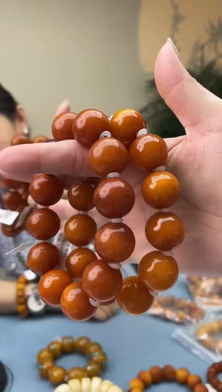 未镶嵌蜜蜡珠宝奇石假一罚十，多样性发一件048.19