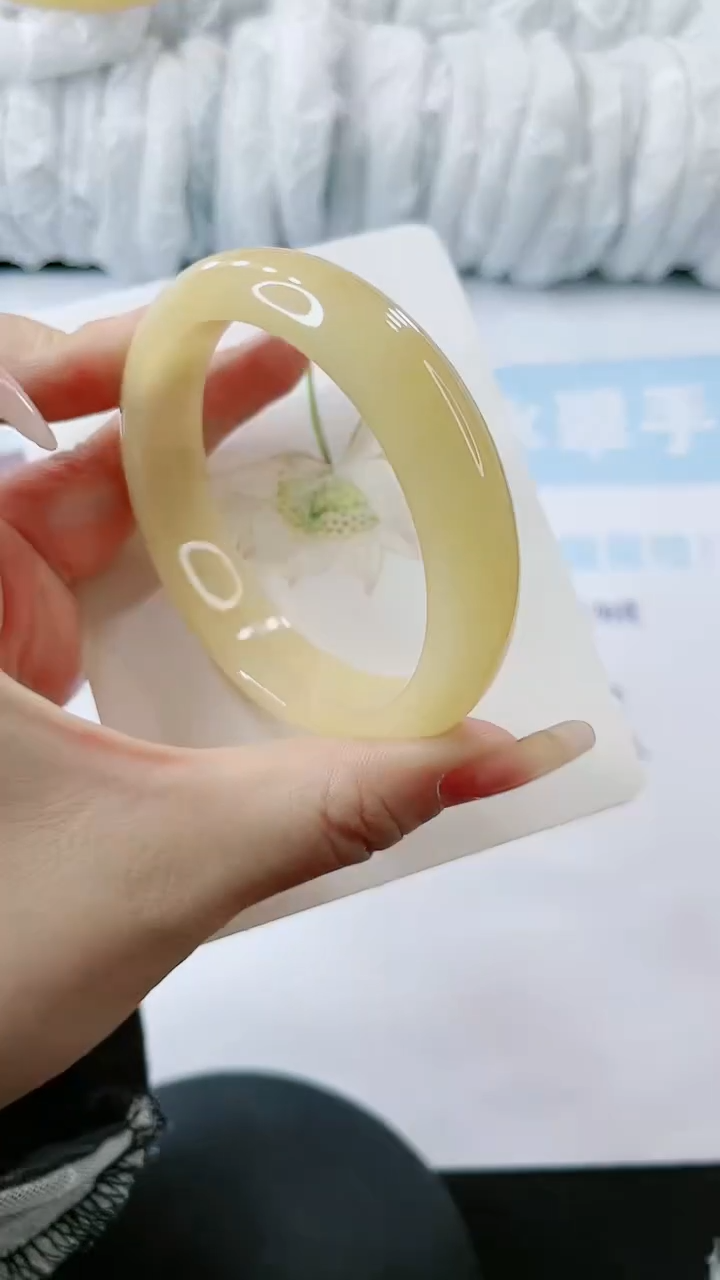 【闪购商品】石英质玉手镯未镶嵌多样性发货P702