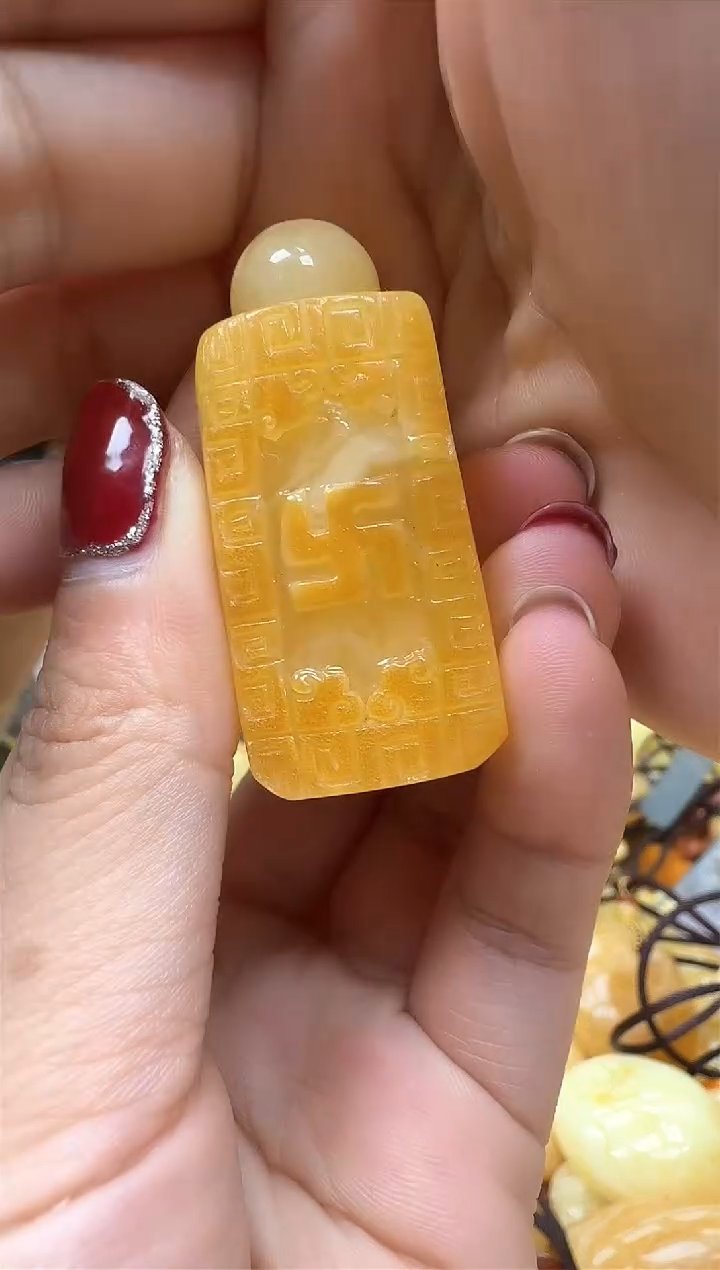 【闪购商品】琥珀裸石未镶嵌挂坠