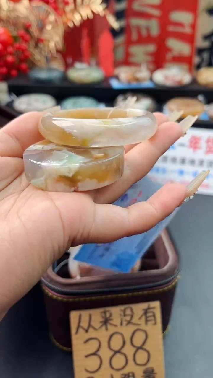 【闪购商品】石英质玉手镯未镶嵌赠送镯心（51圈口）