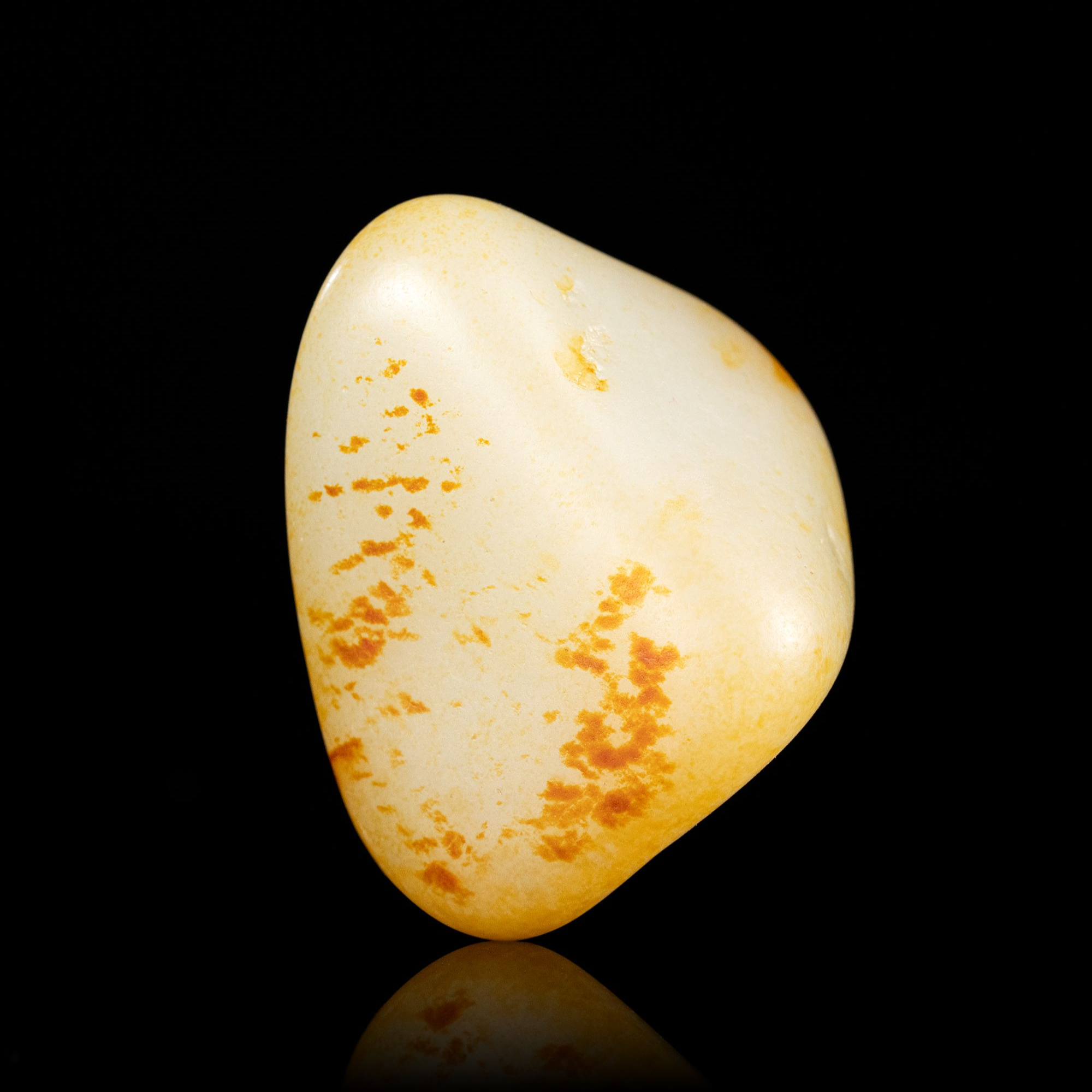 69.3克洒金皮小把件原石