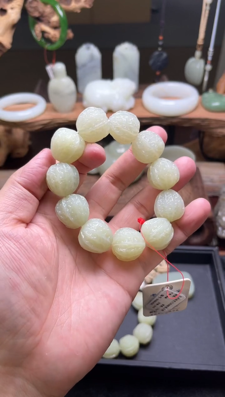 【闪购商品】和田玉手串未镶嵌且末迪克兰 核桃串 9006406