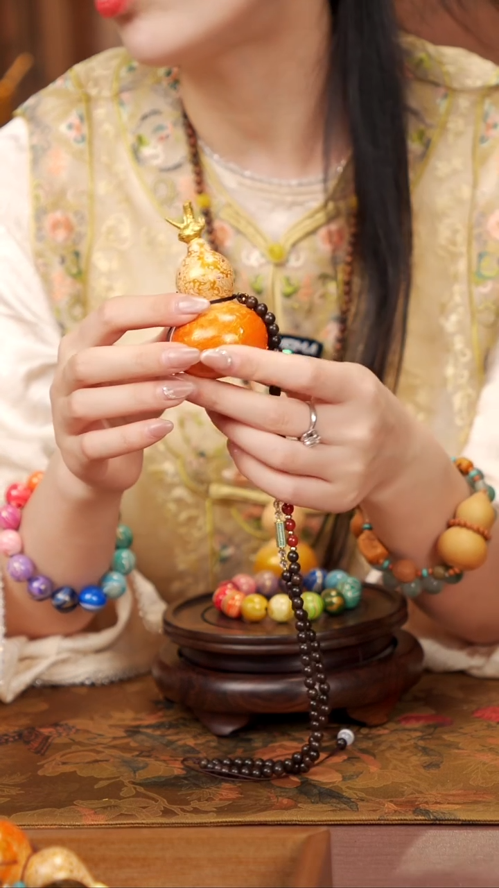 84易林大漆脖挂小葫芦---158