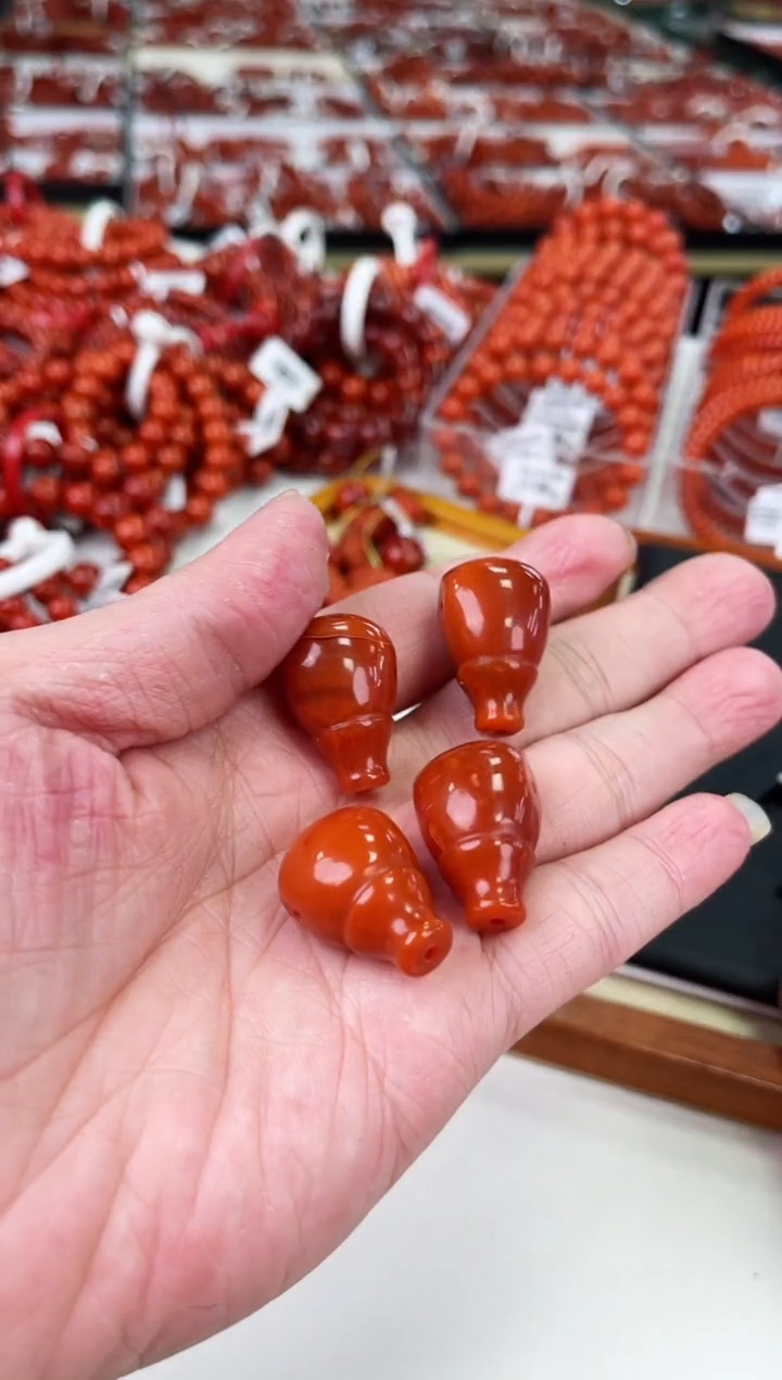 【闪购商品】南红玛瑙三通未镶嵌（多样式发其一）