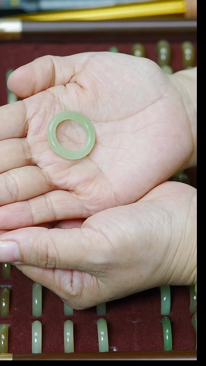 未镶嵌戒指和田玉20号 翠青戒指