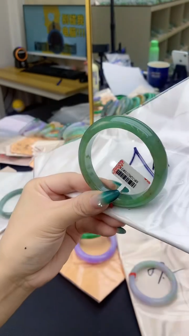 【闪购商品】翡翠手镯未镶嵌0179484224