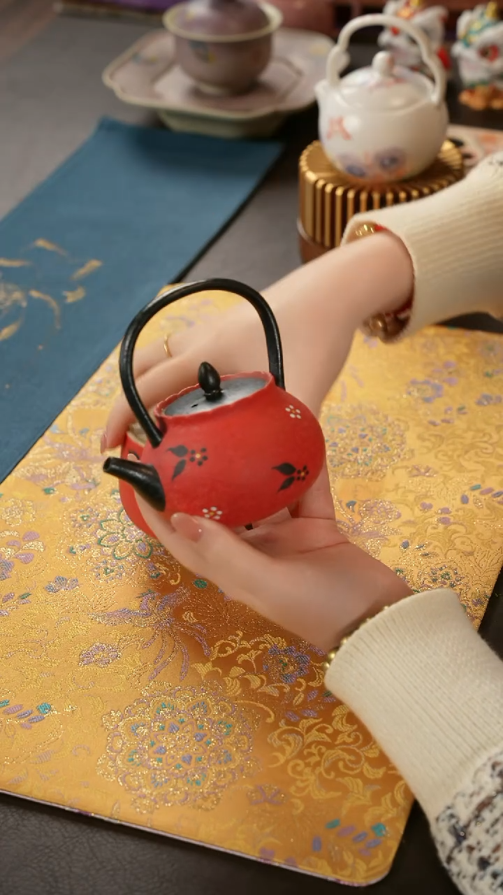 陶瓷茶具云裳提梁壶