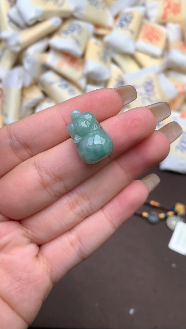 【闪购商品】翡翠挂件未镶嵌—