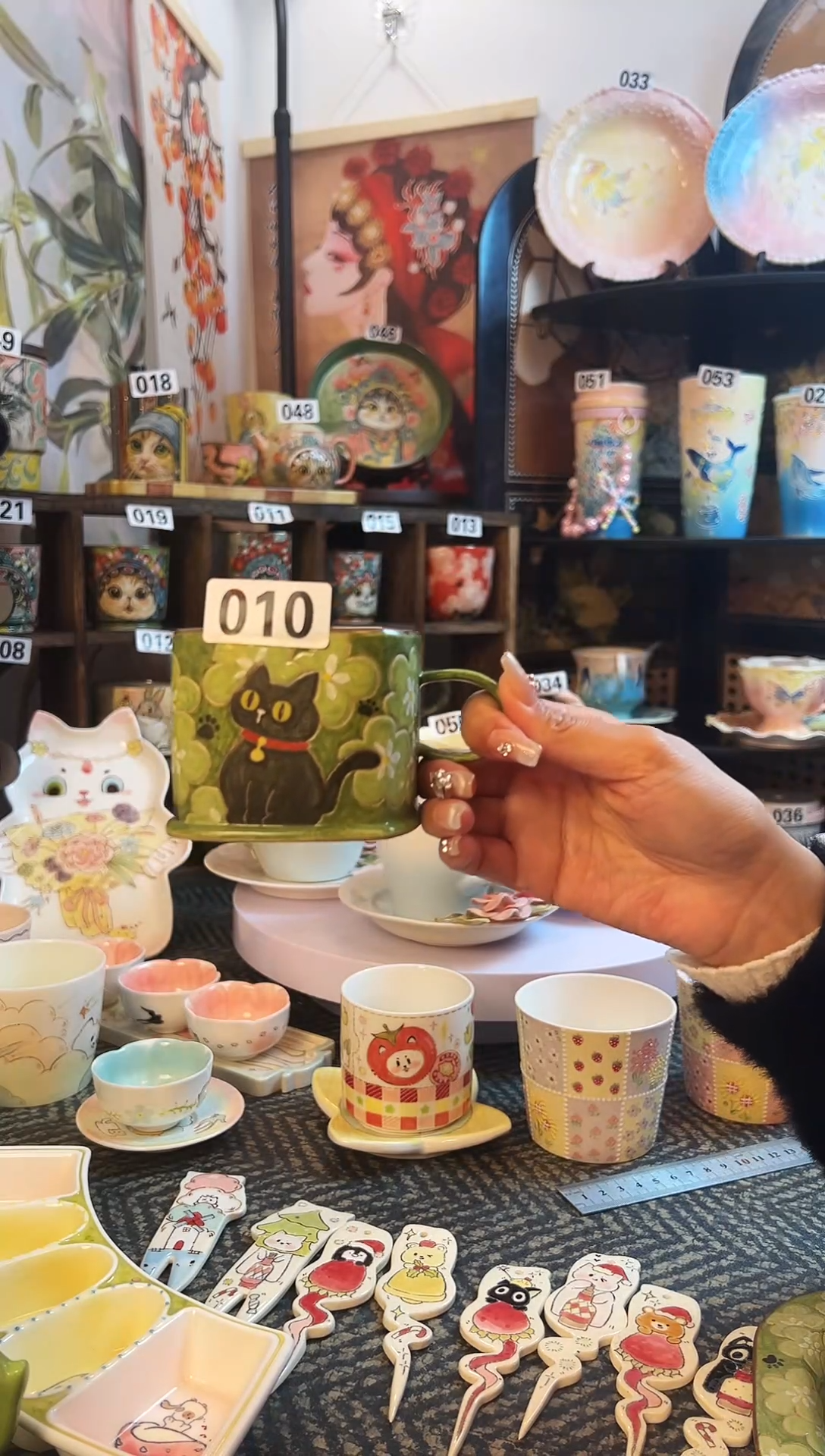 景德镇设计款手绘杯杯