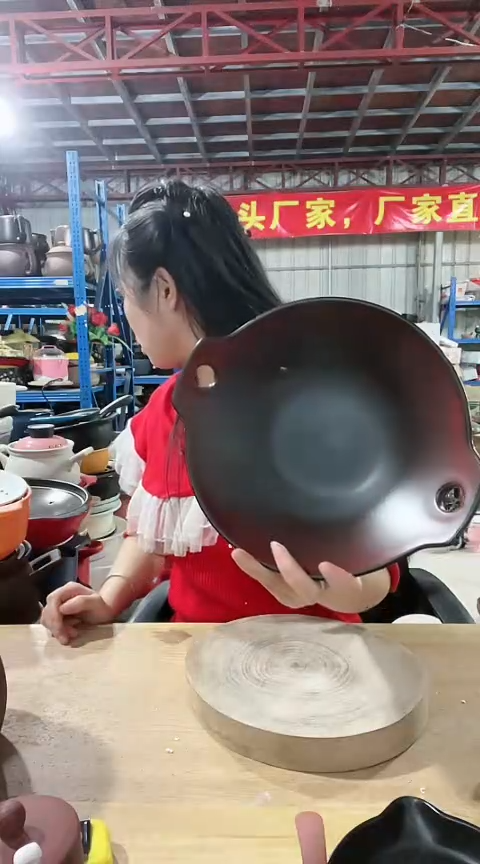 陶瑕疵红黑煎盘。。