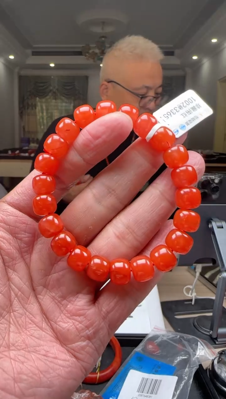 【闪购商品】南红玛瑙10mm保山手串老型未镶嵌多样性发一件