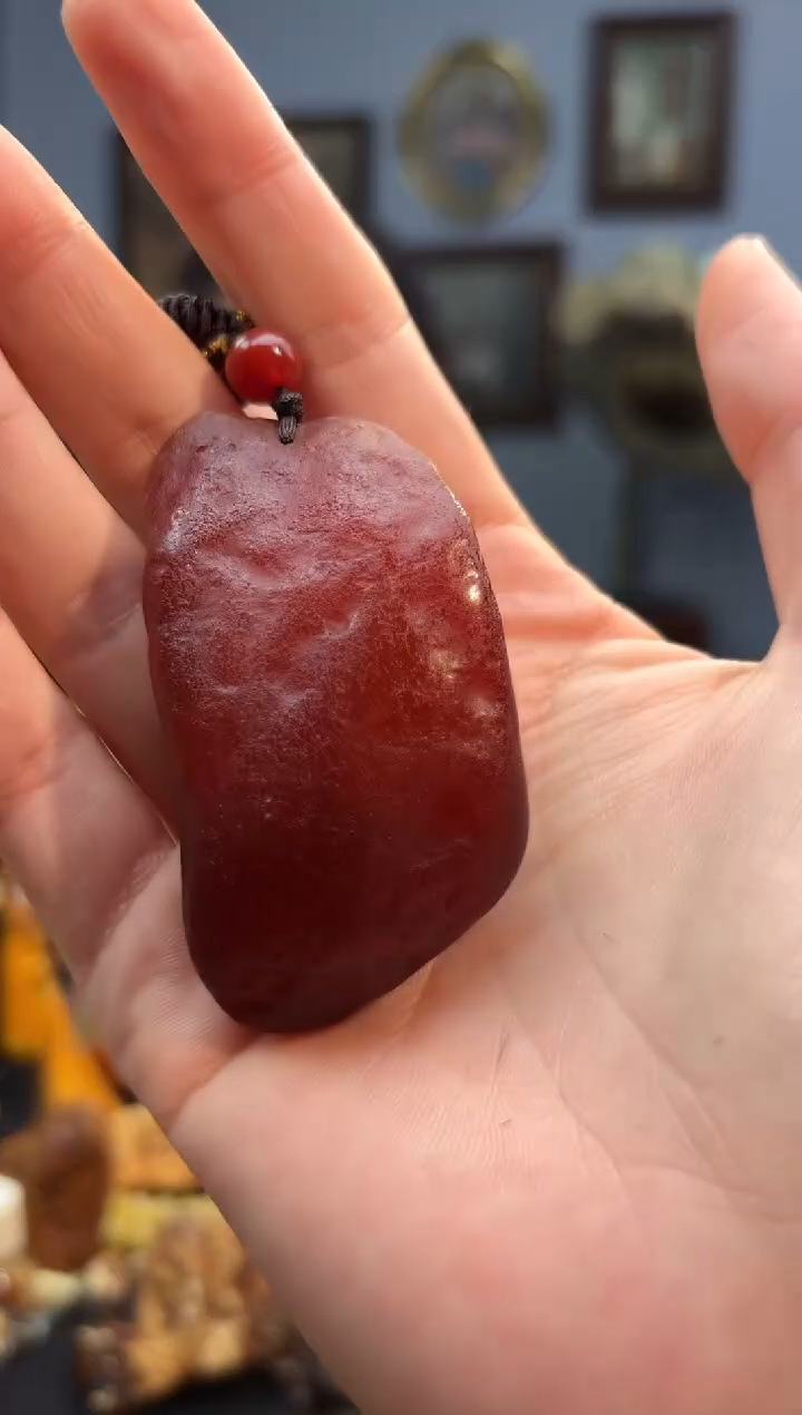 琥珀颈饰未镶嵌吊坠