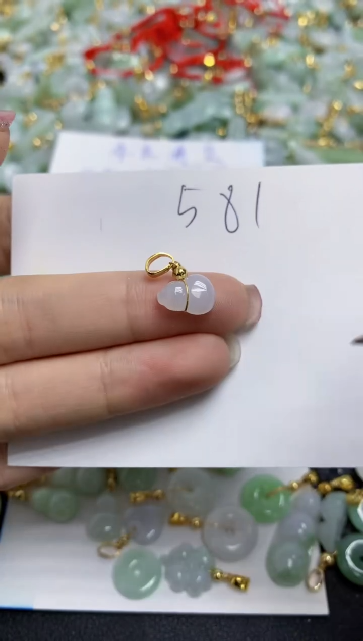 【闪购商品】翡翠颈饰合金天然翡翠A货