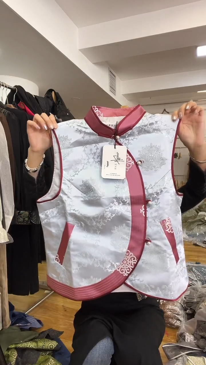 2XL码   140斤  马甲