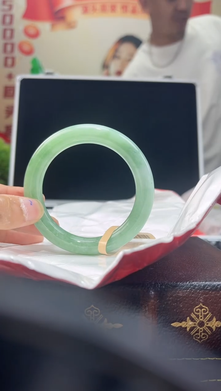 【闪购商品】翡翠手镯未镶嵌手镯19