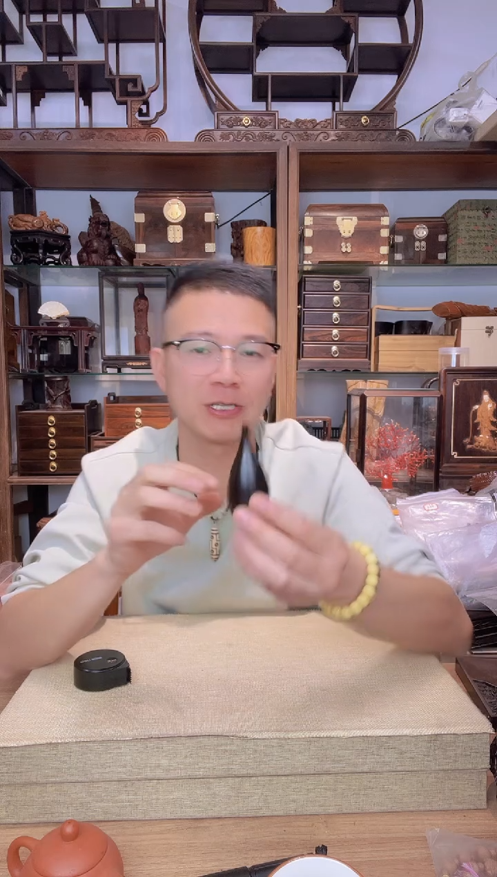 乌木类书架622紫光檀花瓶小摆件