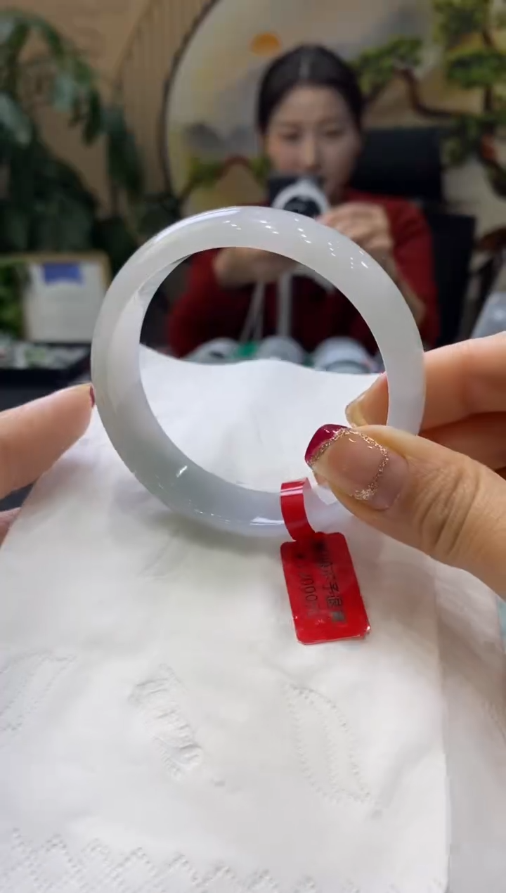 【闪购商品】翡翠手镯未镶嵌99903873