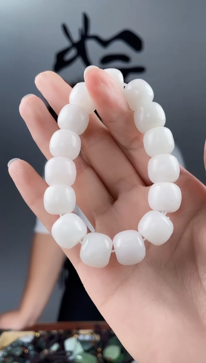 和田玉未镶嵌颈饰拍一发一，多样性发货