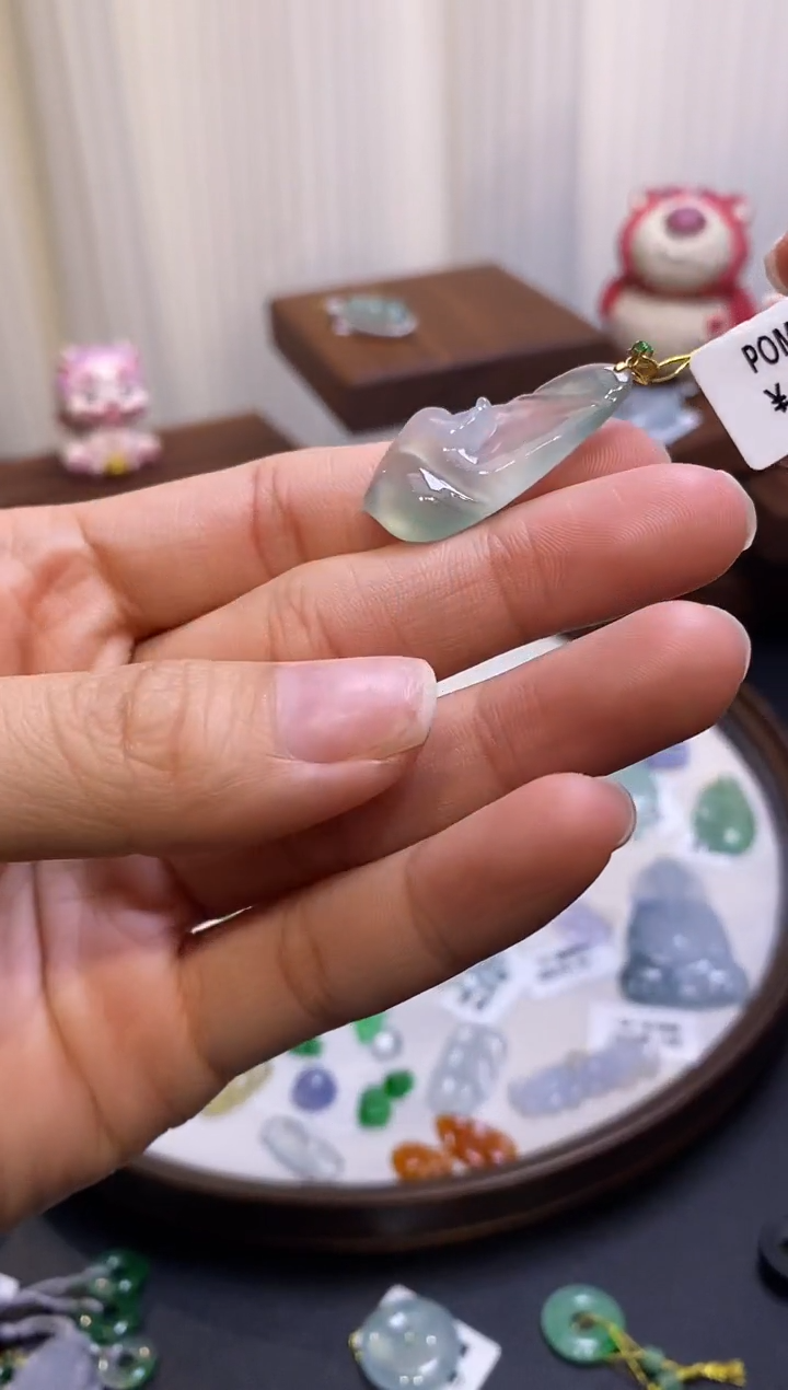 【闪购商品】翡翠颈饰18K金镶嵌悟道