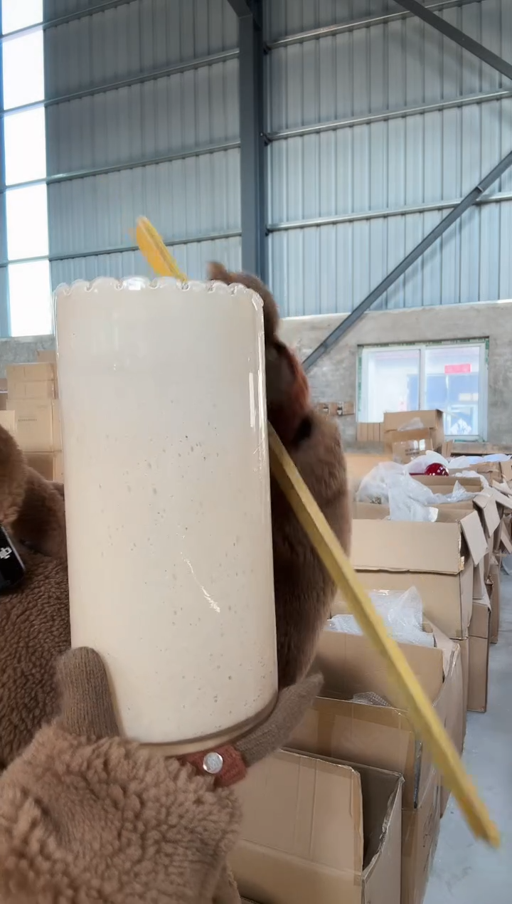 611直播玻璃花瓶